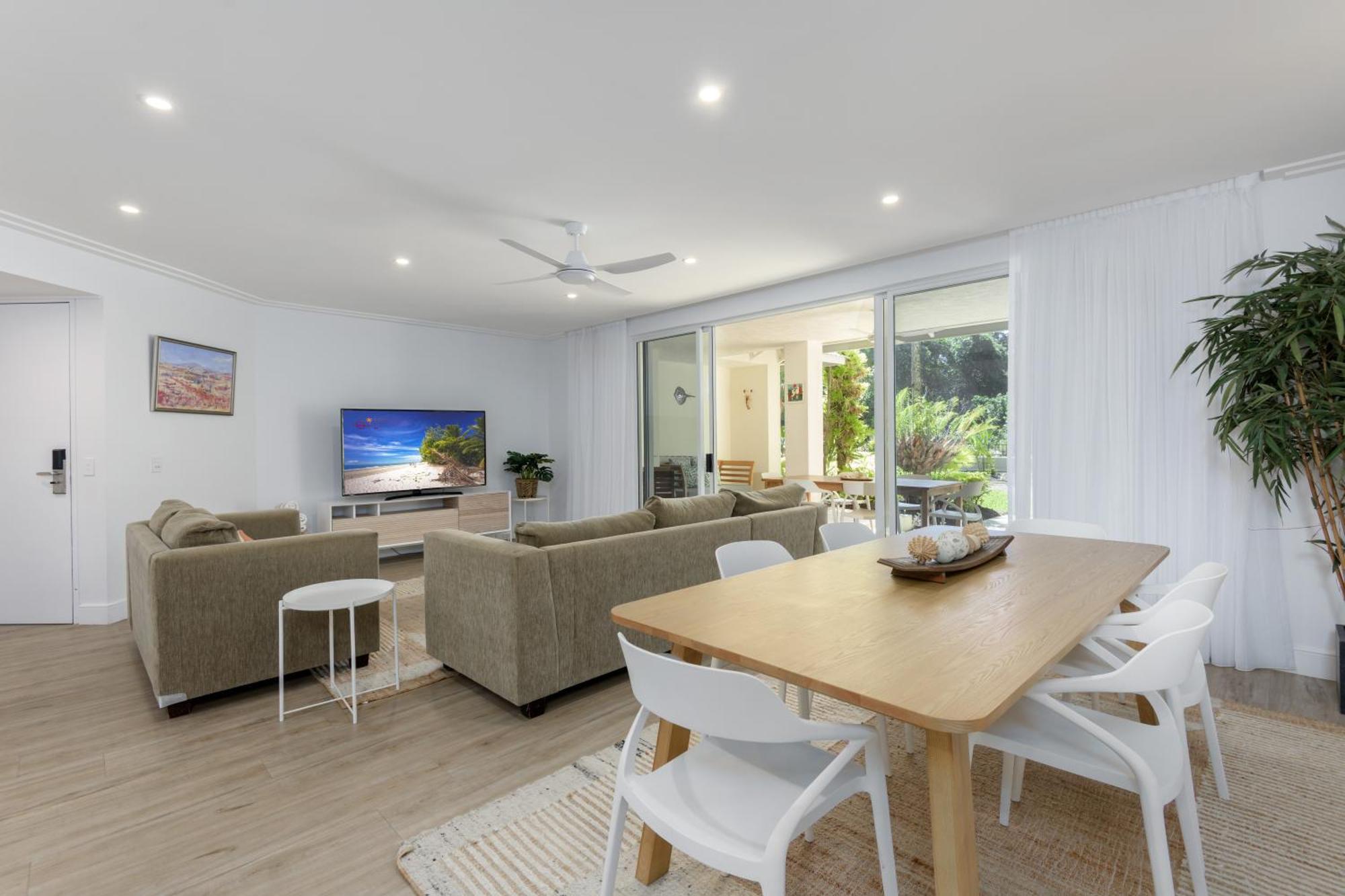 Mandalay Luxury Beachfront Apartments Port Douglas Extérieur photo